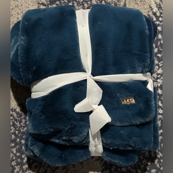 UGG Bedding New Uggs Euphoria Blue Throw Blanket Poshmark